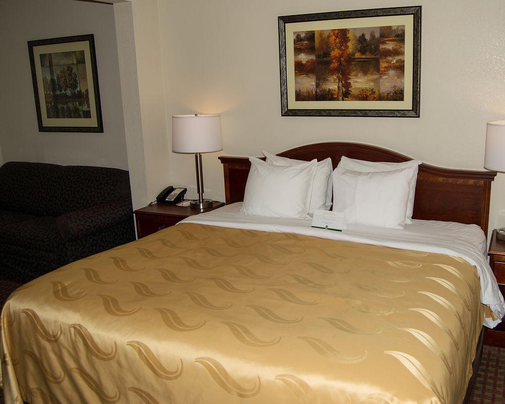 Quality Inn & Suites Lexington Near I-64 And I-81 Timber Ridge Екстериор снимка