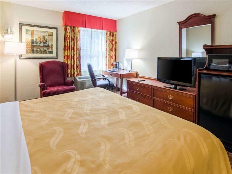 Quality Inn & Suites Lexington Near I-64 And I-81 Timber Ridge Екстериор снимка