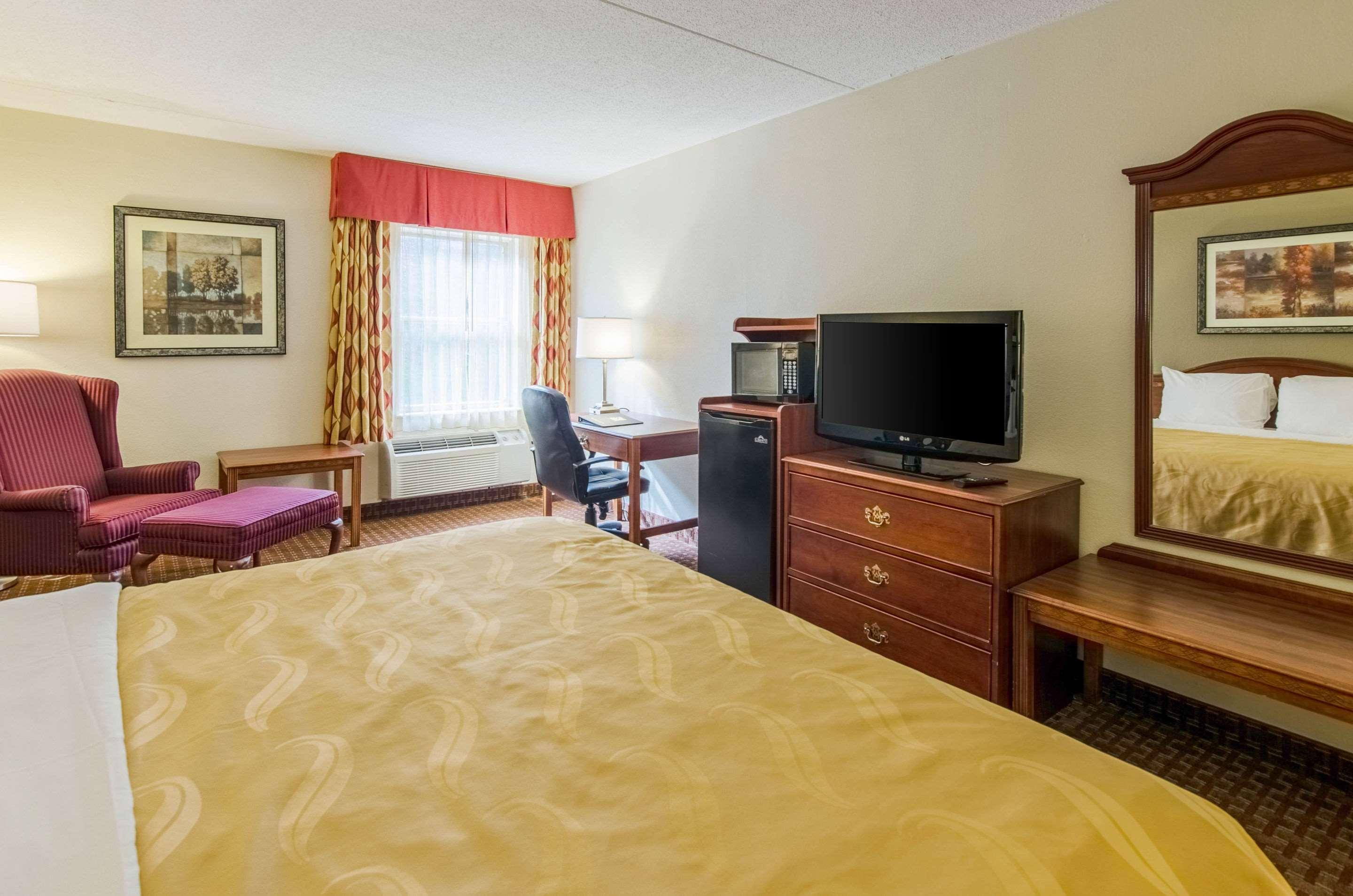 Quality Inn & Suites Lexington Near I-64 And I-81 Timber Ridge Екстериор снимка
