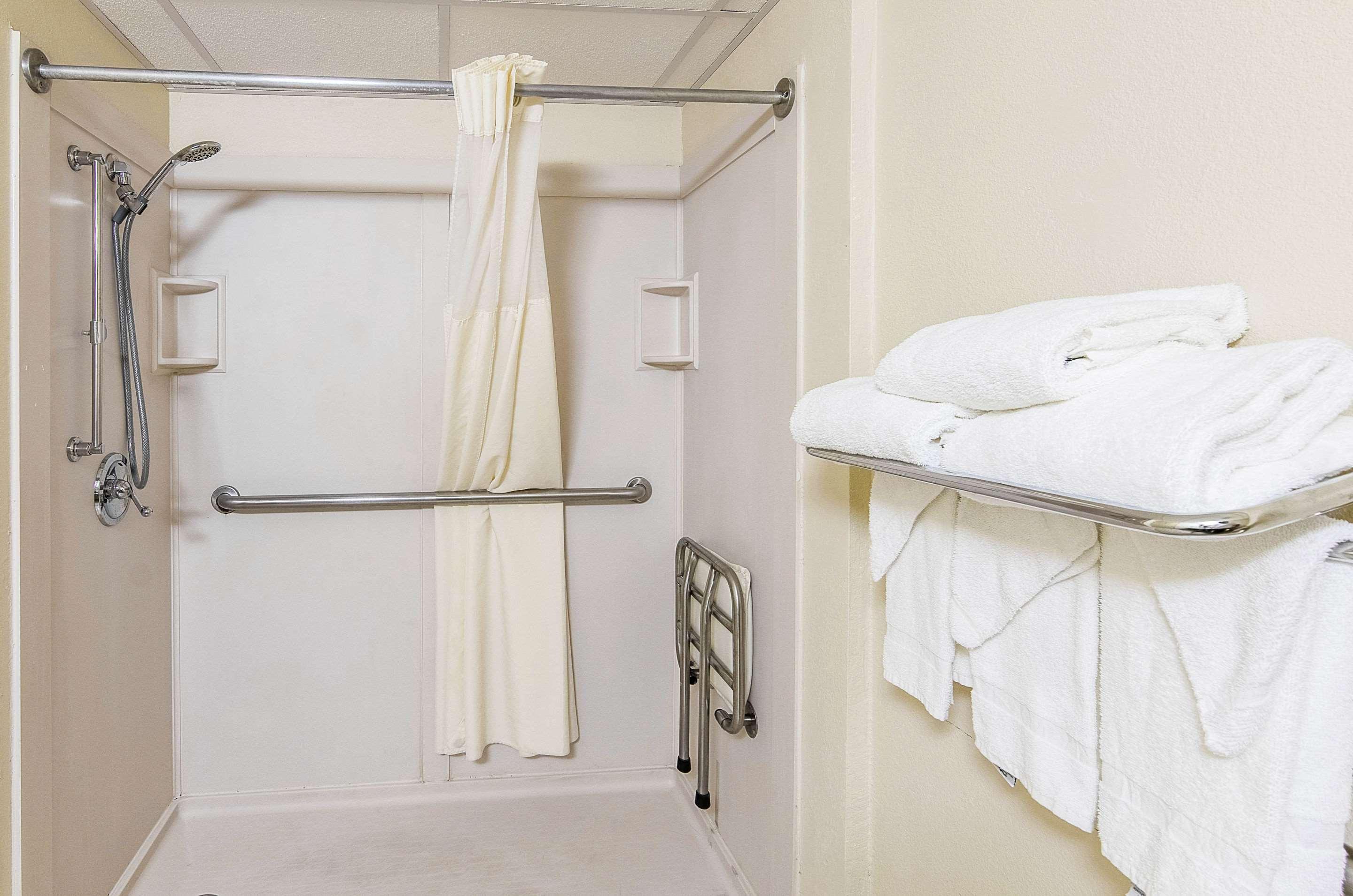 Quality Inn & Suites Lexington Near I-64 And I-81 Timber Ridge Екстериор снимка