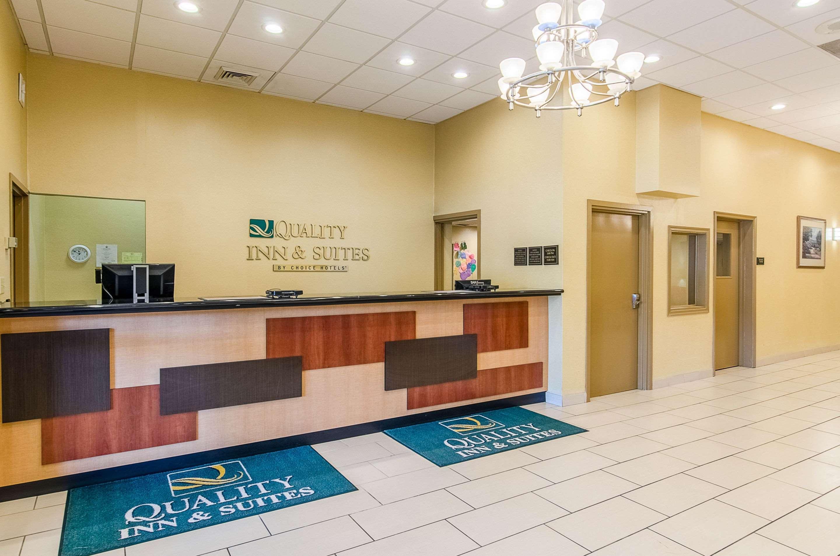 Quality Inn & Suites Lexington Near I-64 And I-81 Timber Ridge Екстериор снимка