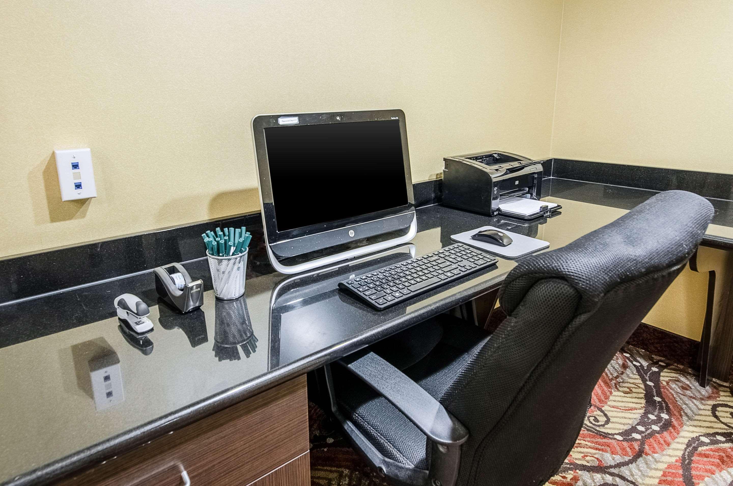 Quality Inn & Suites Lexington Near I-64 And I-81 Timber Ridge Екстериор снимка