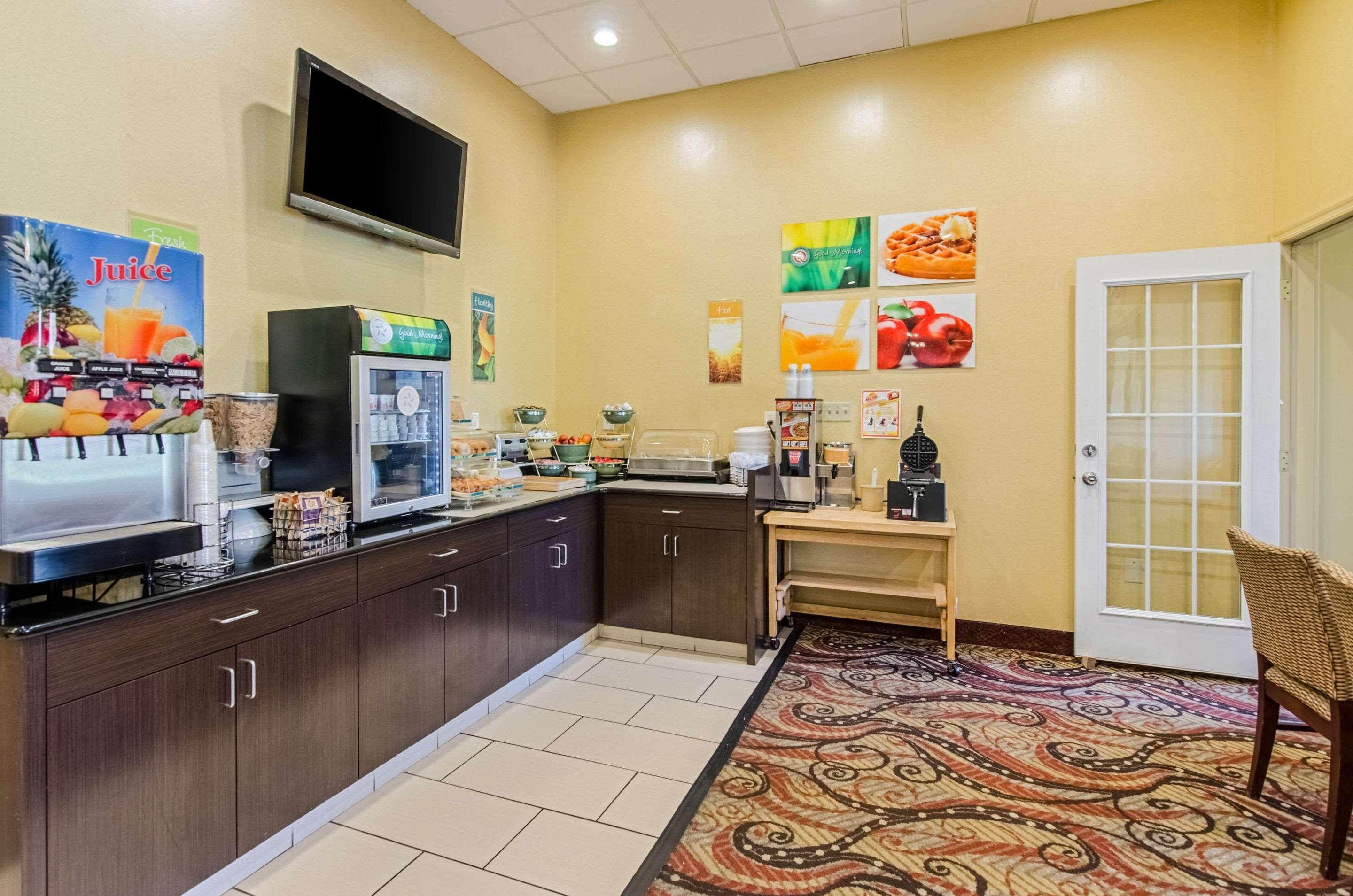 Quality Inn & Suites Lexington Near I-64 And I-81 Timber Ridge Екстериор снимка