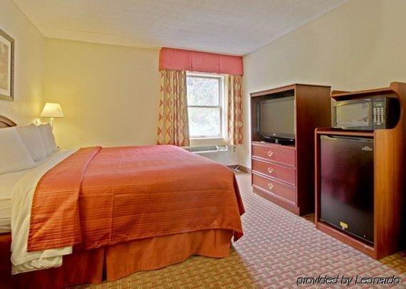 Quality Inn & Suites Lexington Near I-64 And I-81 Timber Ridge Стая снимка