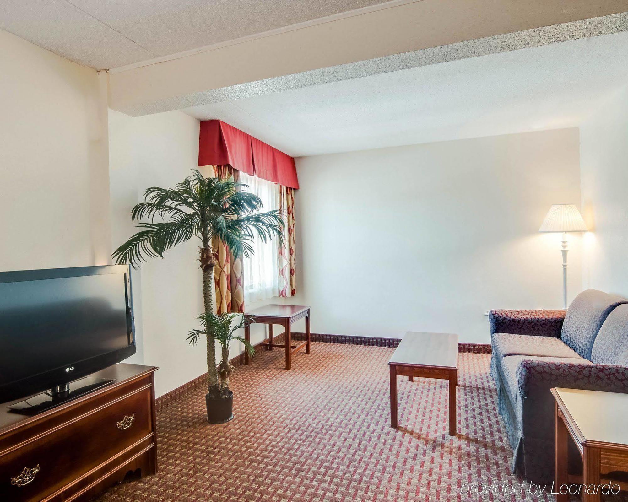 Quality Inn & Suites Lexington Near I-64 And I-81 Timber Ridge Екстериор снимка