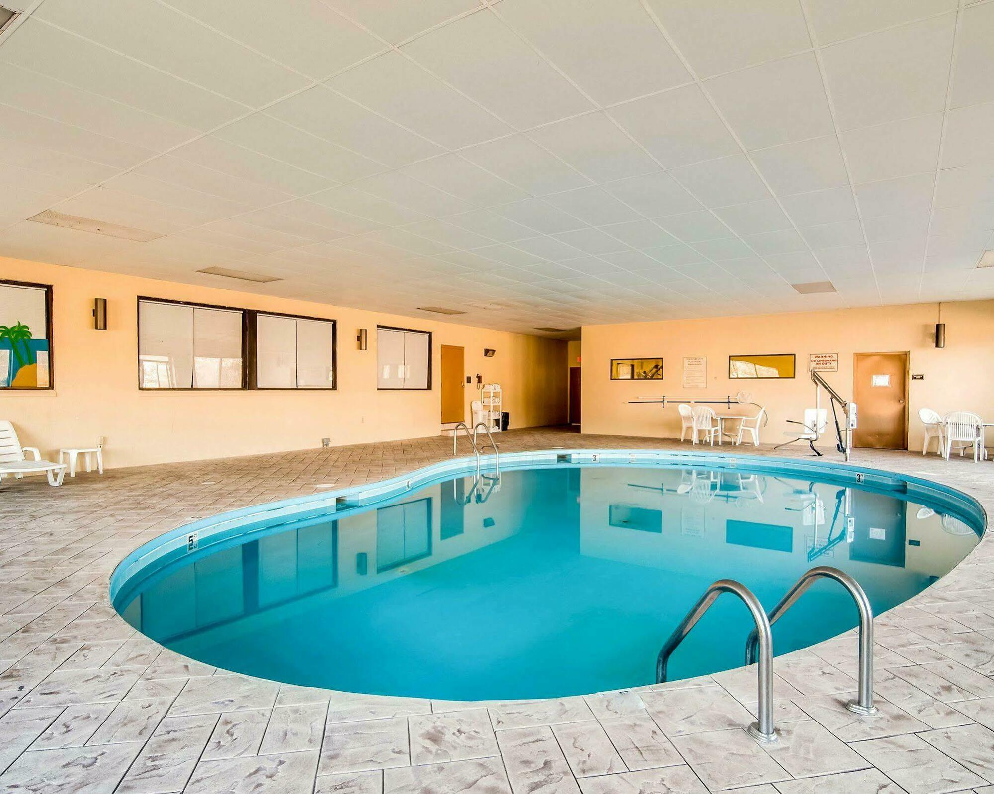 Quality Inn & Suites Lexington Near I-64 And I-81 Timber Ridge Екстериор снимка